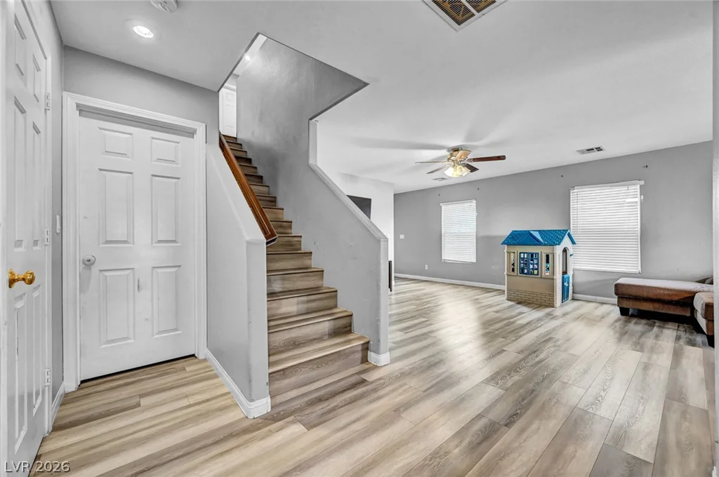3966 Shimmering Plains, Las Vegas, NV 89129