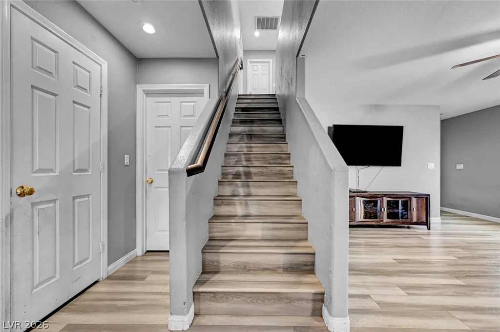 3966 Shimmering Plains, Las Vegas, NV 89129