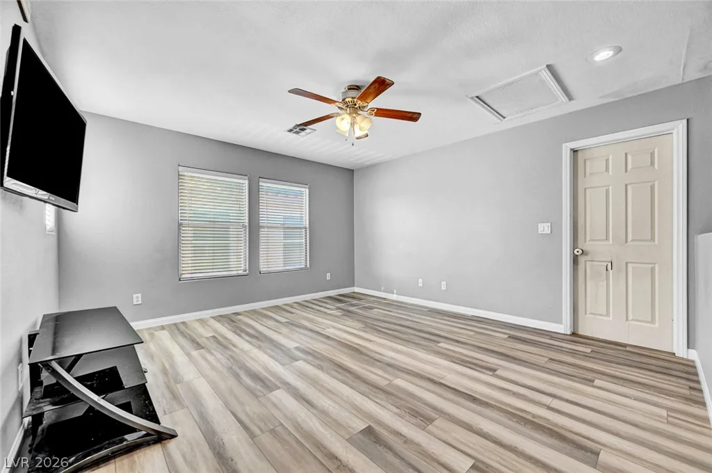 3966 Shimmering Plains, Las Vegas, NV 89129