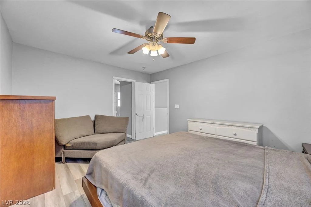 3966 Shimmering Plains, Las Vegas, NV 89129