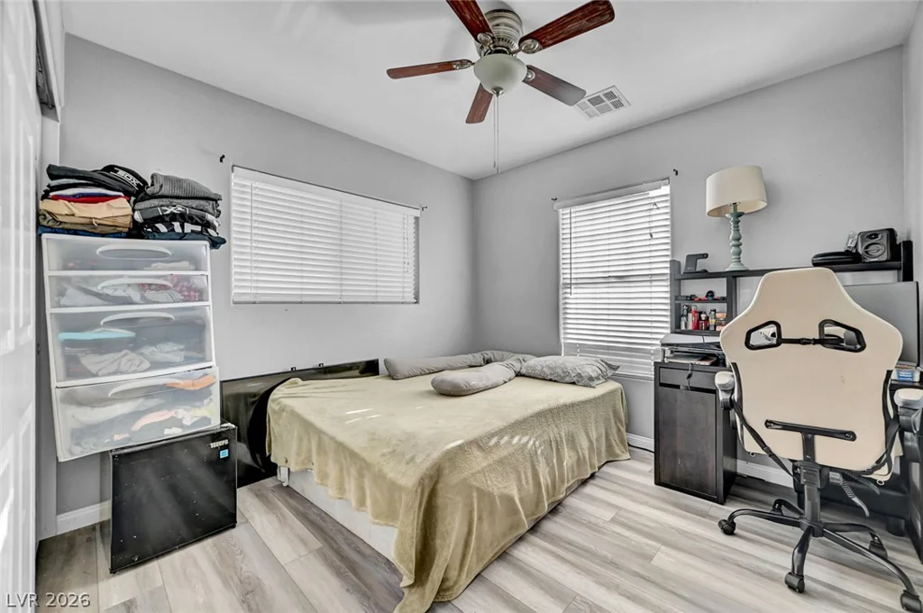 3966 Shimmering Plains, Las Vegas, NV 89129
