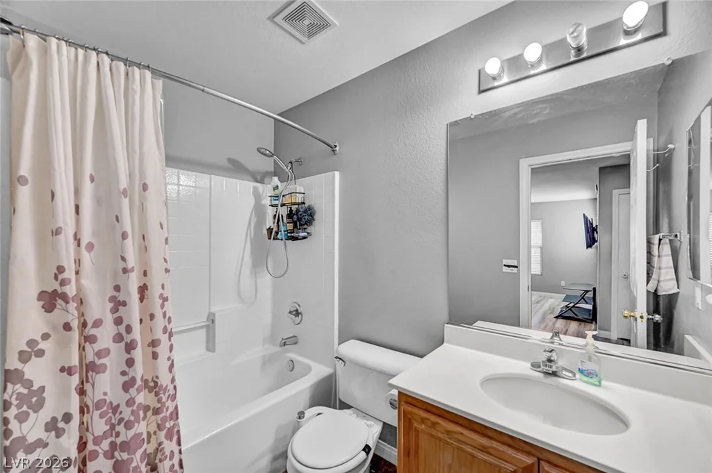 3966 Shimmering Plains, Las Vegas, NV 89129