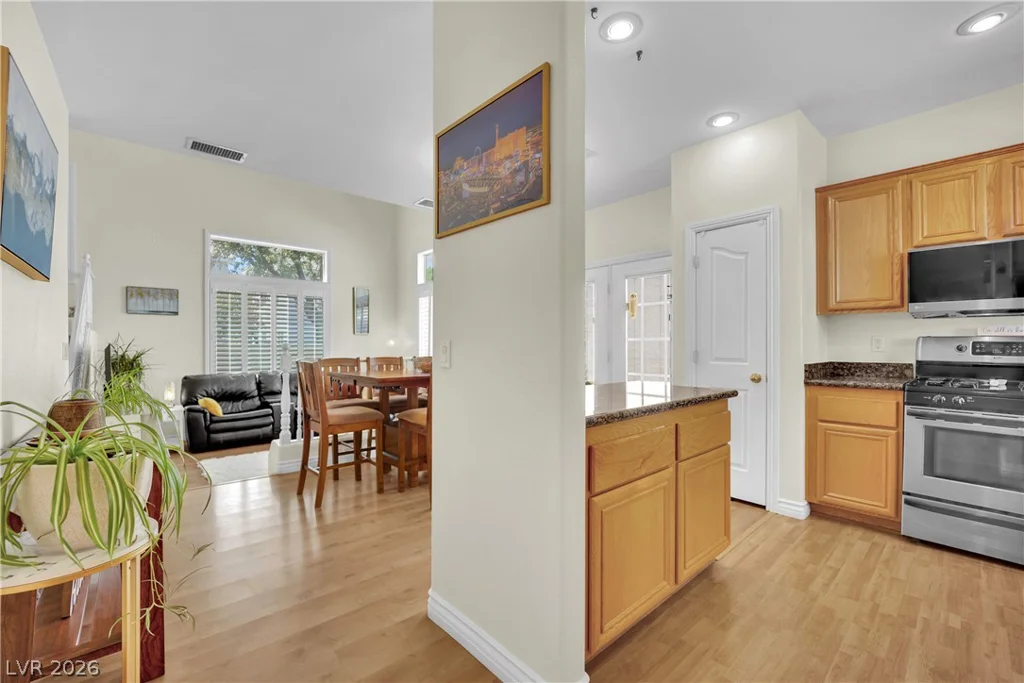 1532 Stone Valley, Las Vegas, NV 89183
