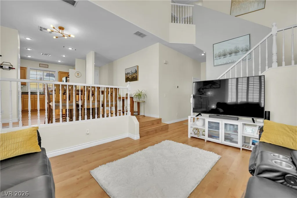 1532 Stone Valley, Las Vegas, NV 89183