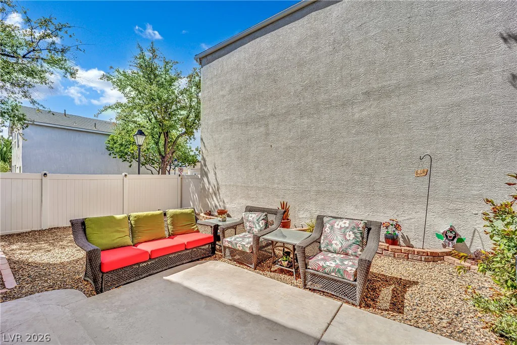 1532 Stone Valley, Las Vegas, NV 89183