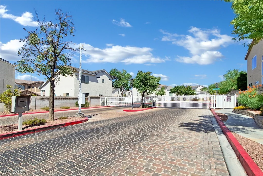 1532 Stone Valley, Las Vegas, NV 89183