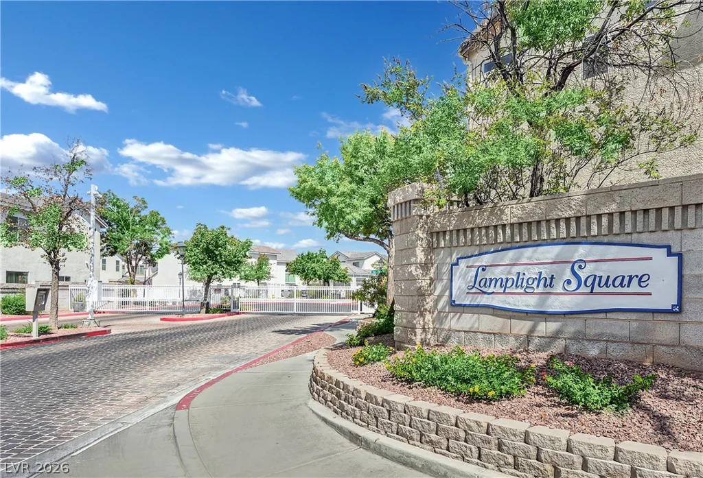 1532 Stone Valley, Las Vegas, NV 89183