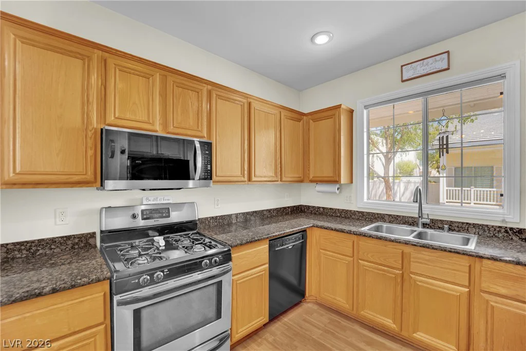 1532 Stone Valley, Las Vegas, NV 89183