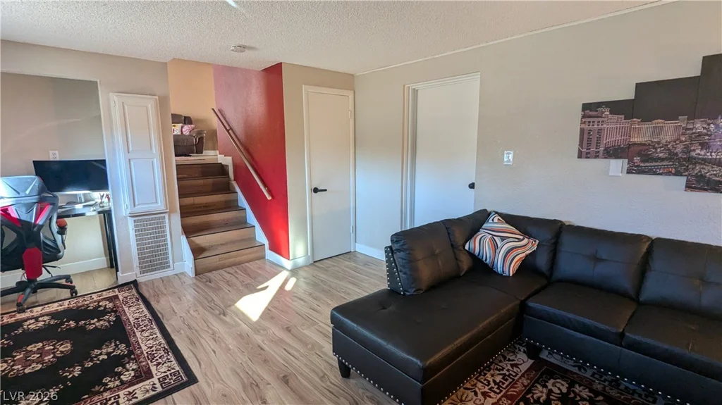813 Cline, Las Vegas, NV 89145