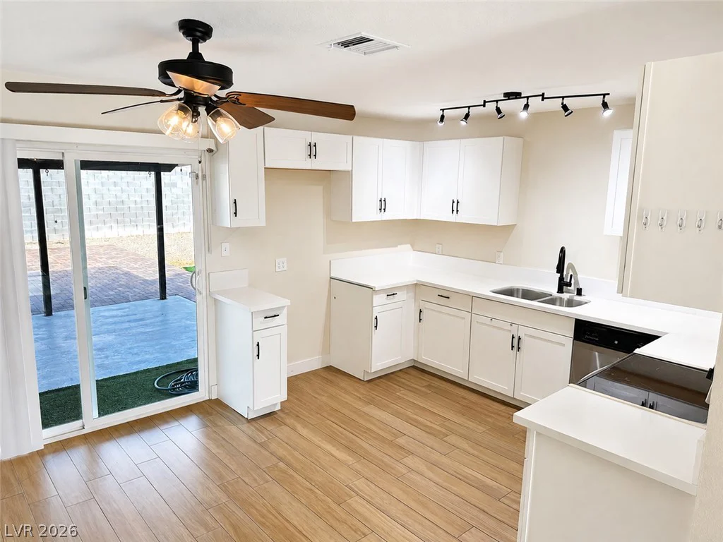 813 Cline, Las Vegas, NV 89145
