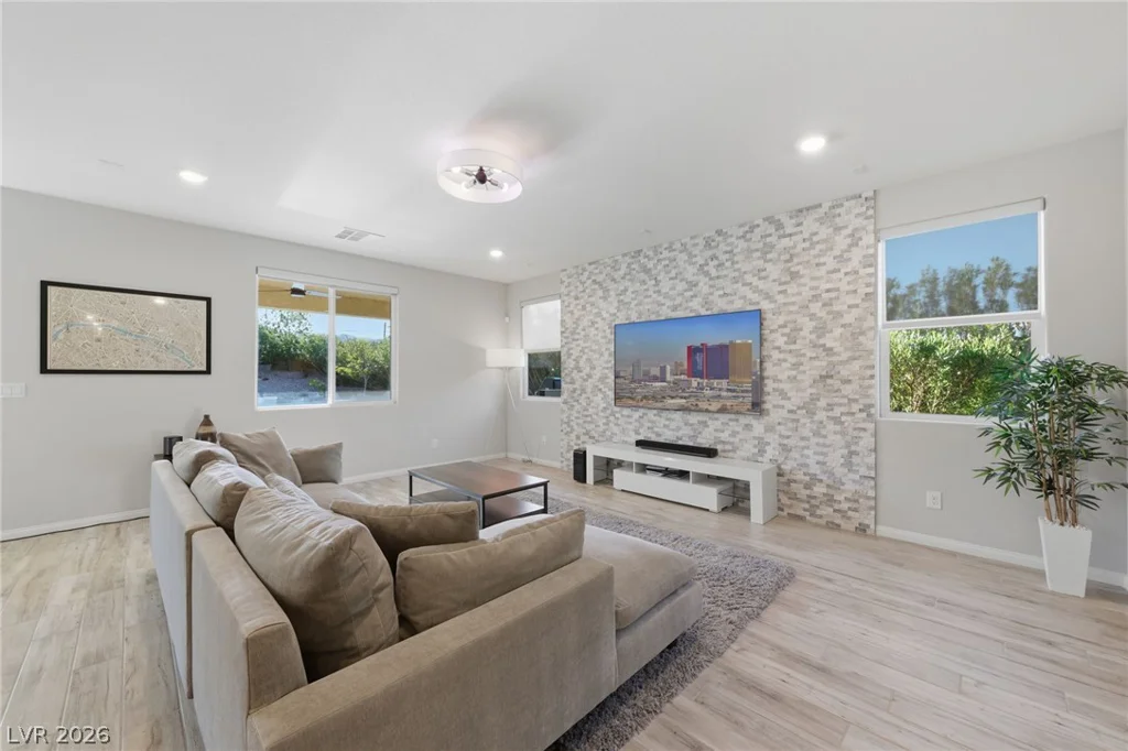 5795 Park, Las Vegas, NV 89149