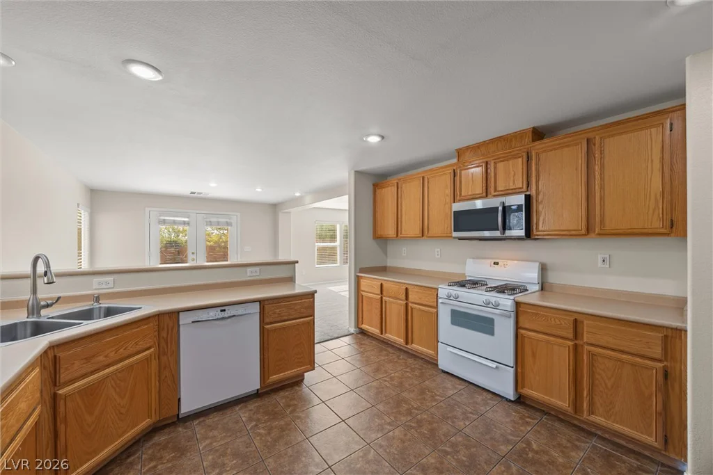 6512 Chatterer, North Las Vegas, NV 89084