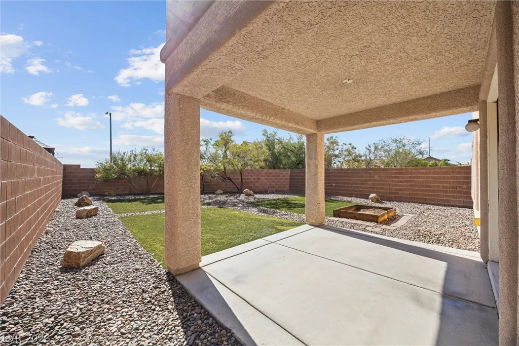 6512 Chatterer, North Las Vegas, NV 89084