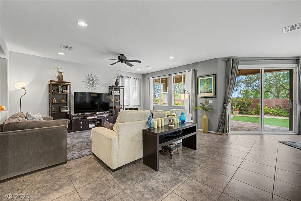 10313 Aragon Crown, Las Vegas, NV 89135