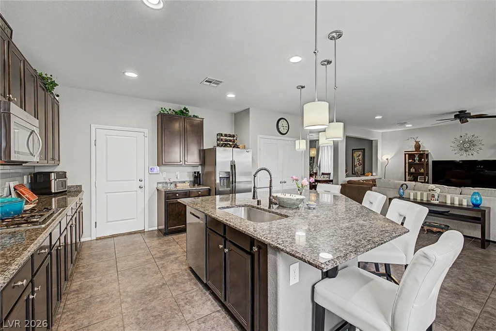 10313 Aragon Crown, Las Vegas, NV 89135
