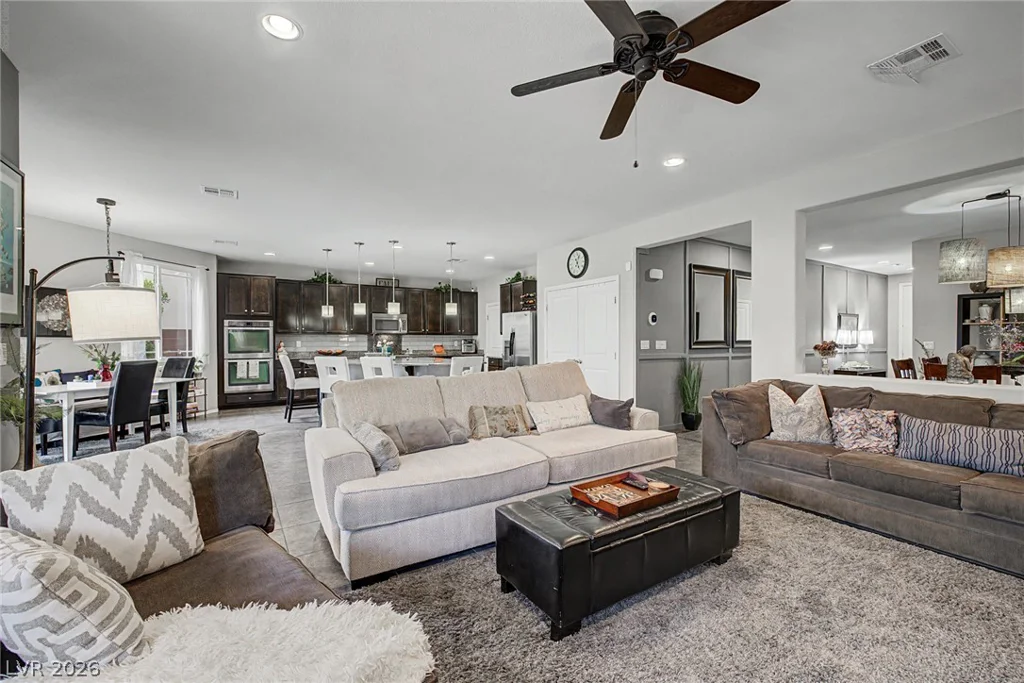 10313 Aragon Crown, Las Vegas, NV 89135