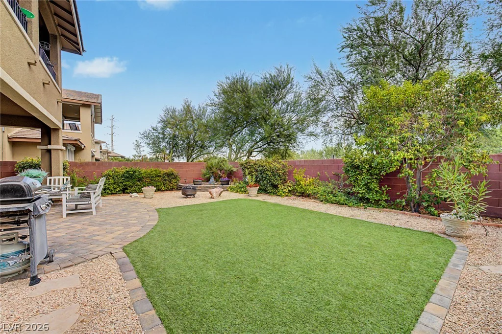 10313 Aragon Crown, Las Vegas, NV 89135