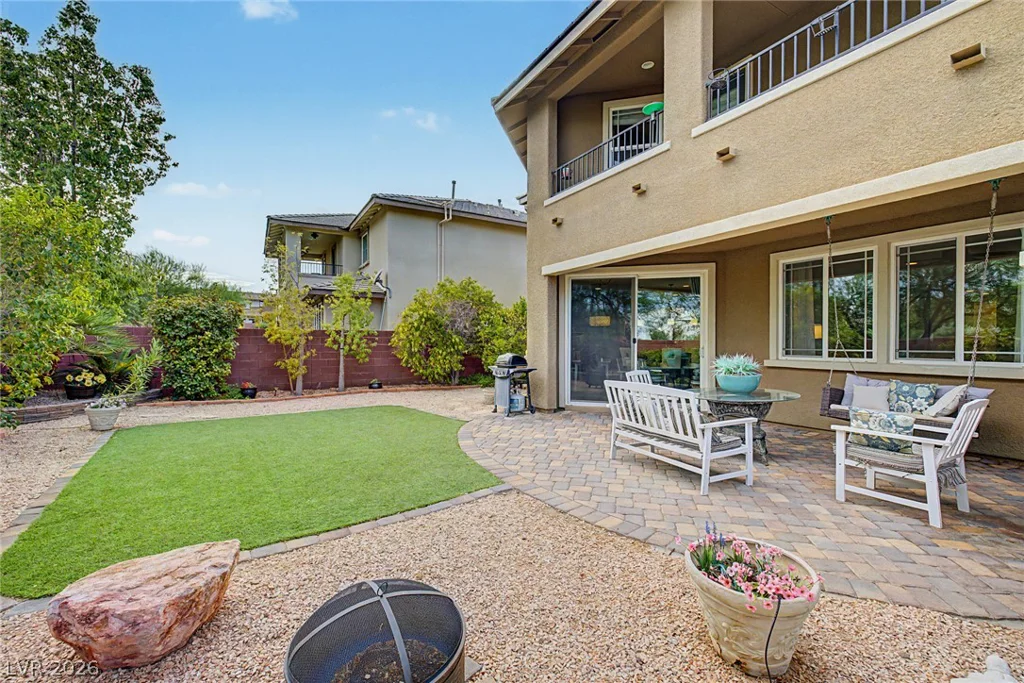 10313 Aragon Crown, Las Vegas, NV 89135