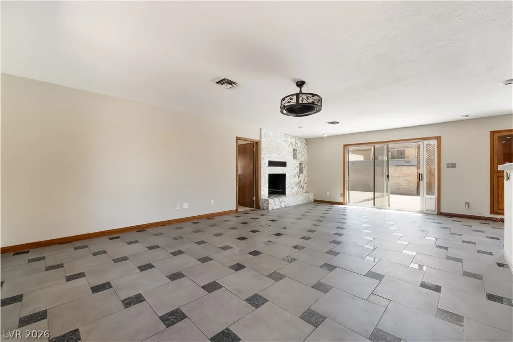 3470 El Camino Real, Las Vegas, NV 89121