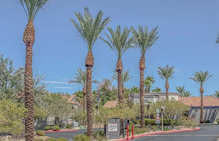 950 Seven Hills, Henderson, NV 89052