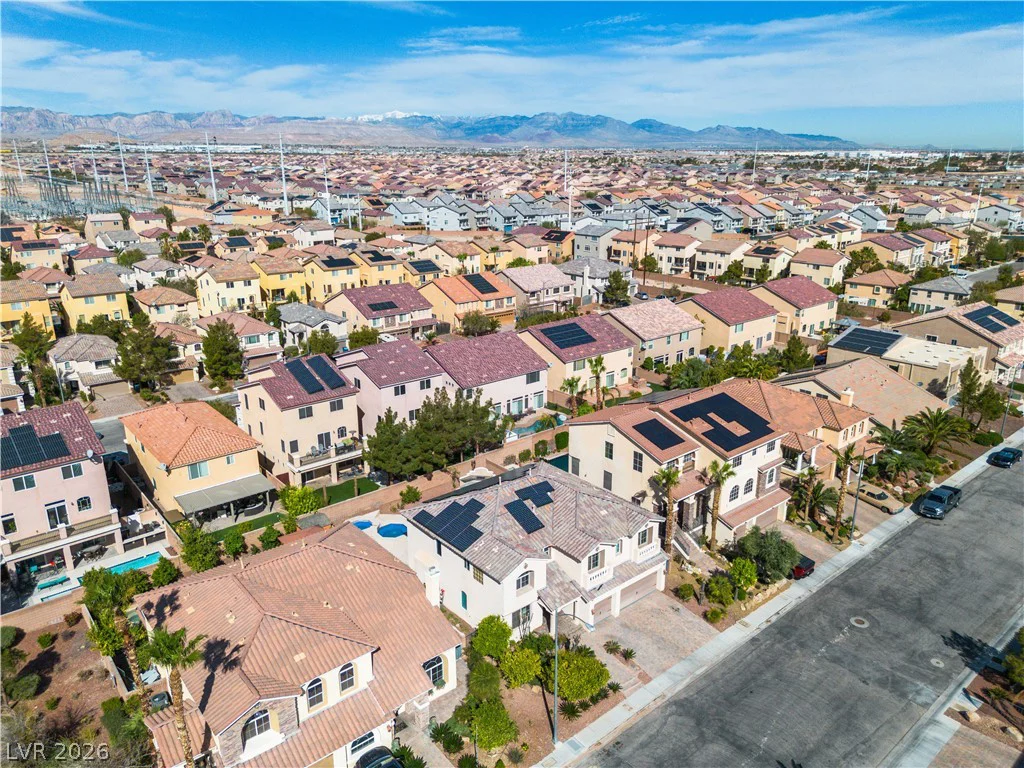 9967 Pipestone, Las Vegas, NV 89141