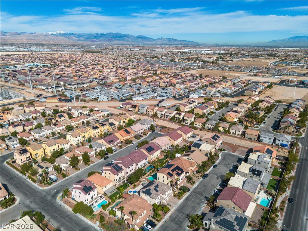 9967 Pipestone, Las Vegas, NV 89141