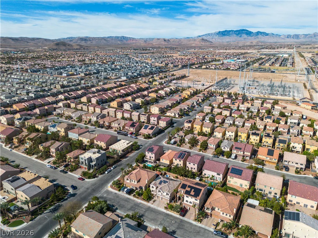 9967 Pipestone, Las Vegas, NV 89141