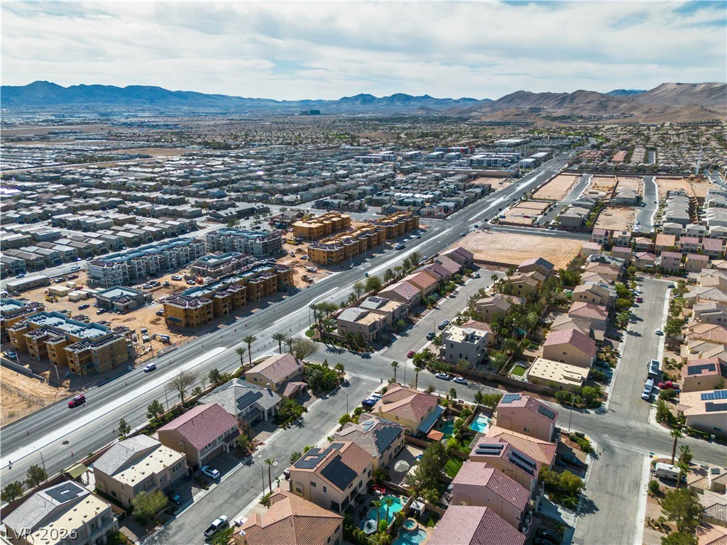 9967 Pipestone, Las Vegas, NV 89141