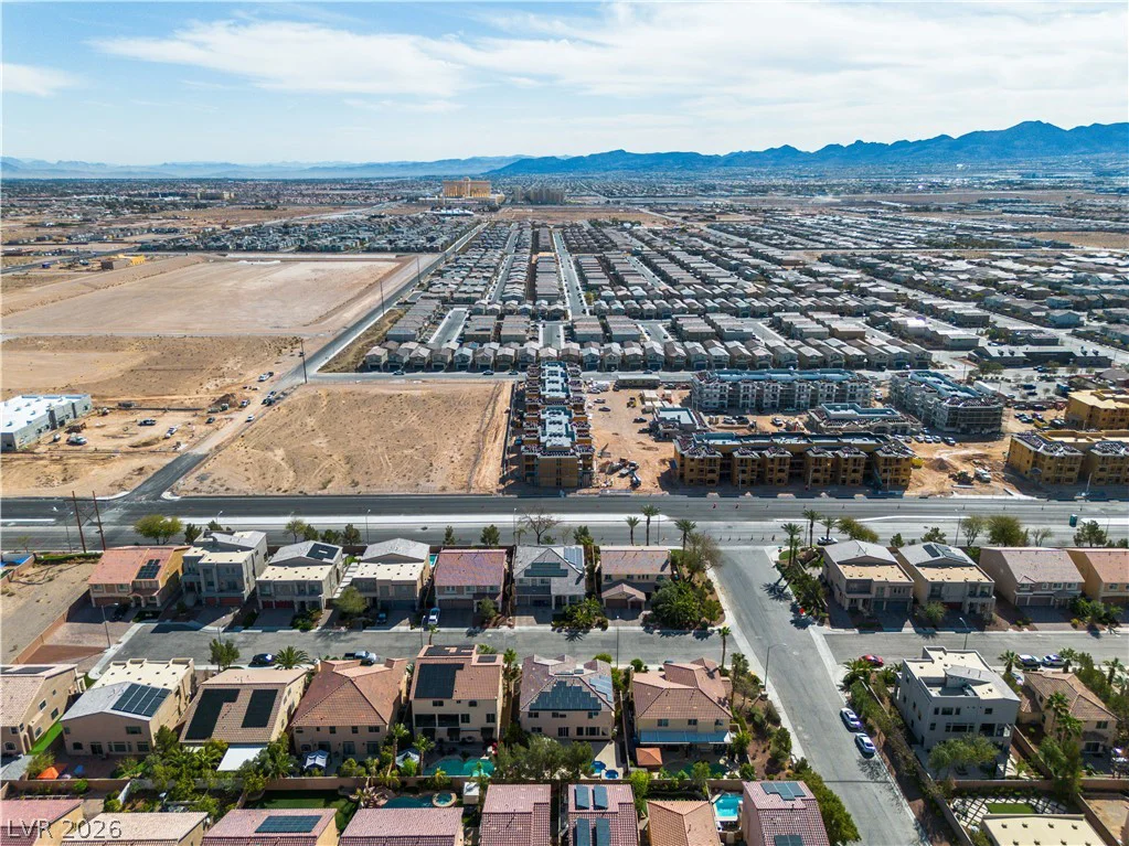 9967 Pipestone, Las Vegas, NV 89141