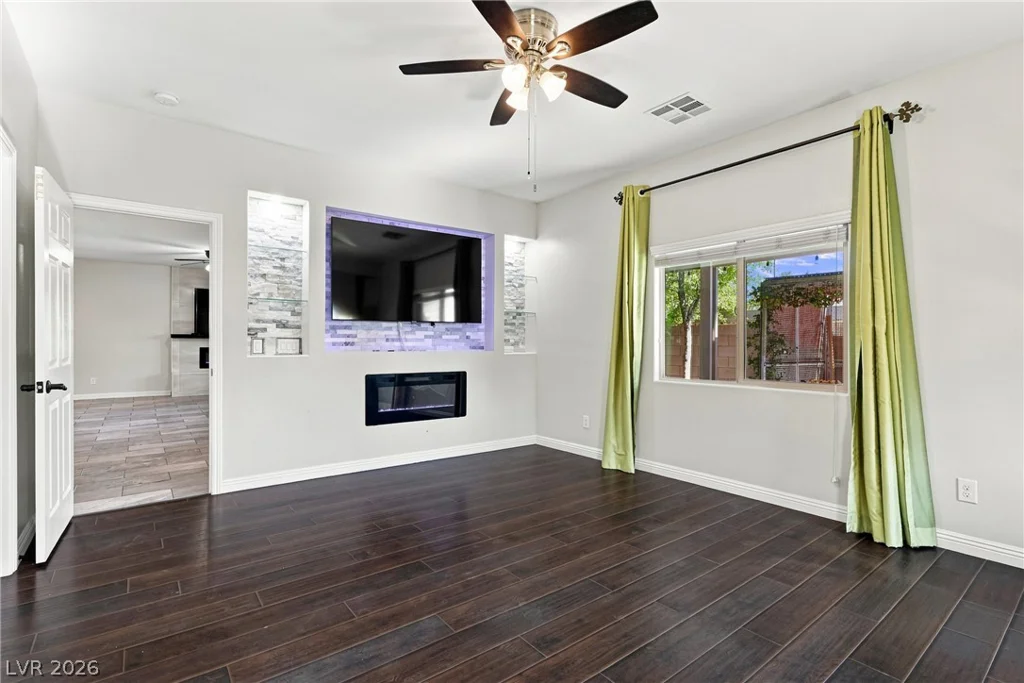 2668 Dorshester Heights, Las Vegas, NV 89108