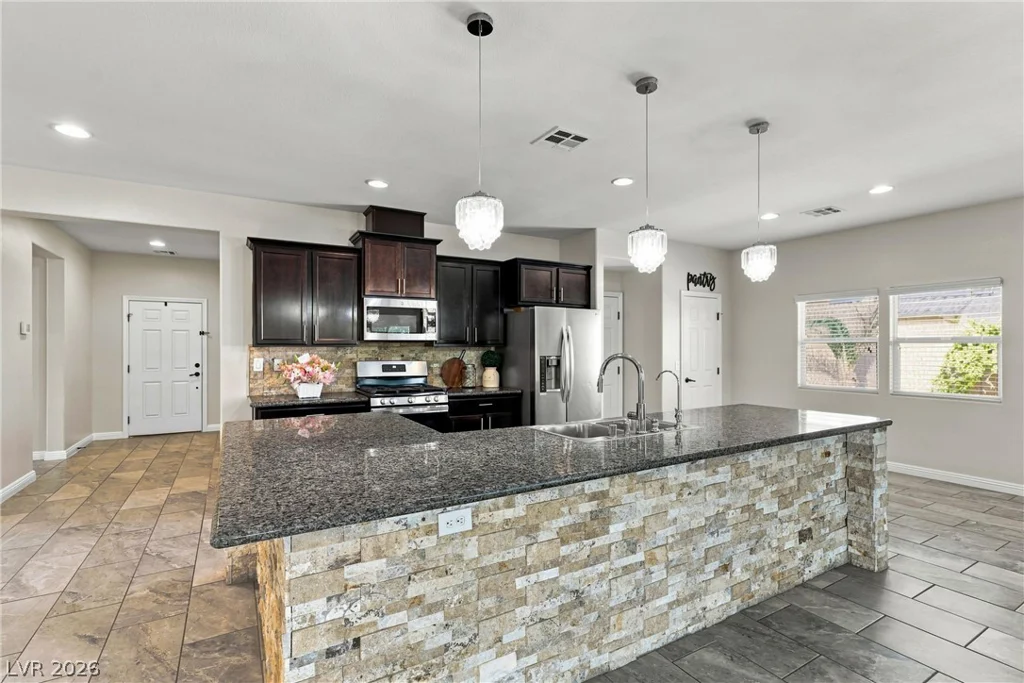 2668 Dorshester Heights, Las Vegas, NV 89108