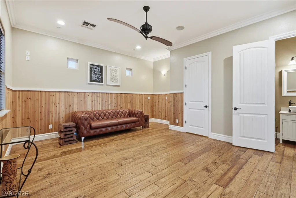 9065 CAMERON, Las Vegas, NV 89139