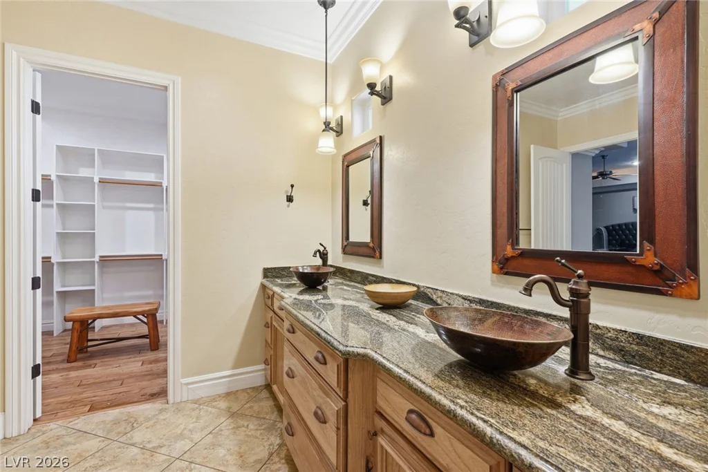 9065 CAMERON, Las Vegas, NV 89139