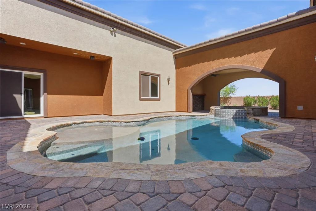 9065 CAMERON, Las Vegas, NV 89139