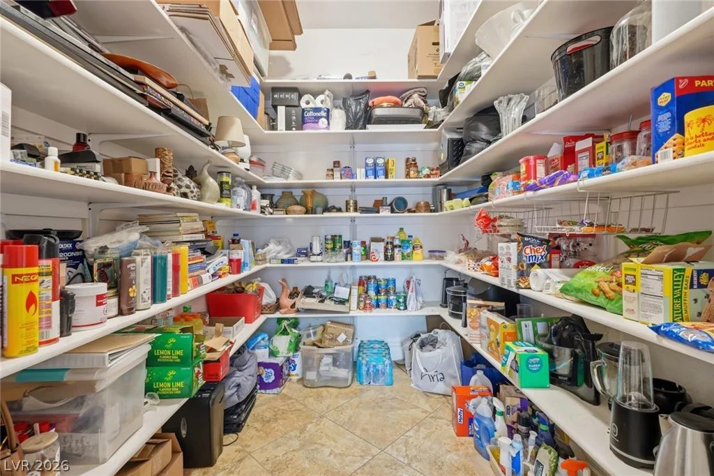 9065 CAMERON, Las Vegas, NV 89139