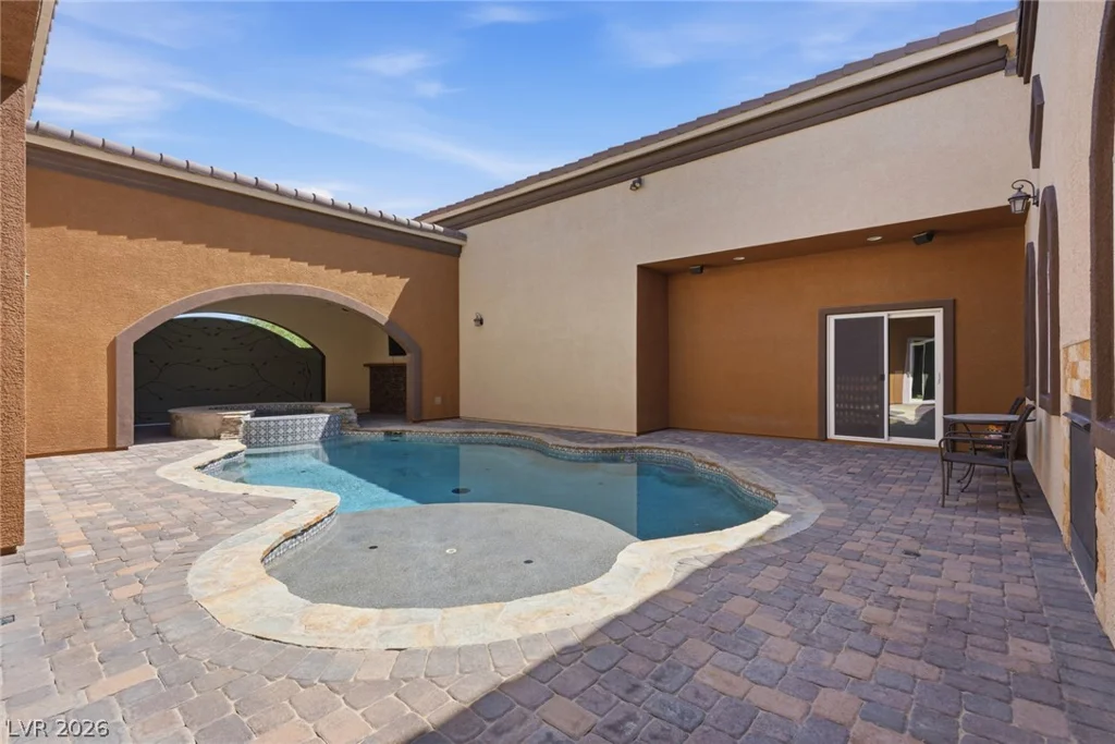 9065 CAMERON, Las Vegas, NV 89139