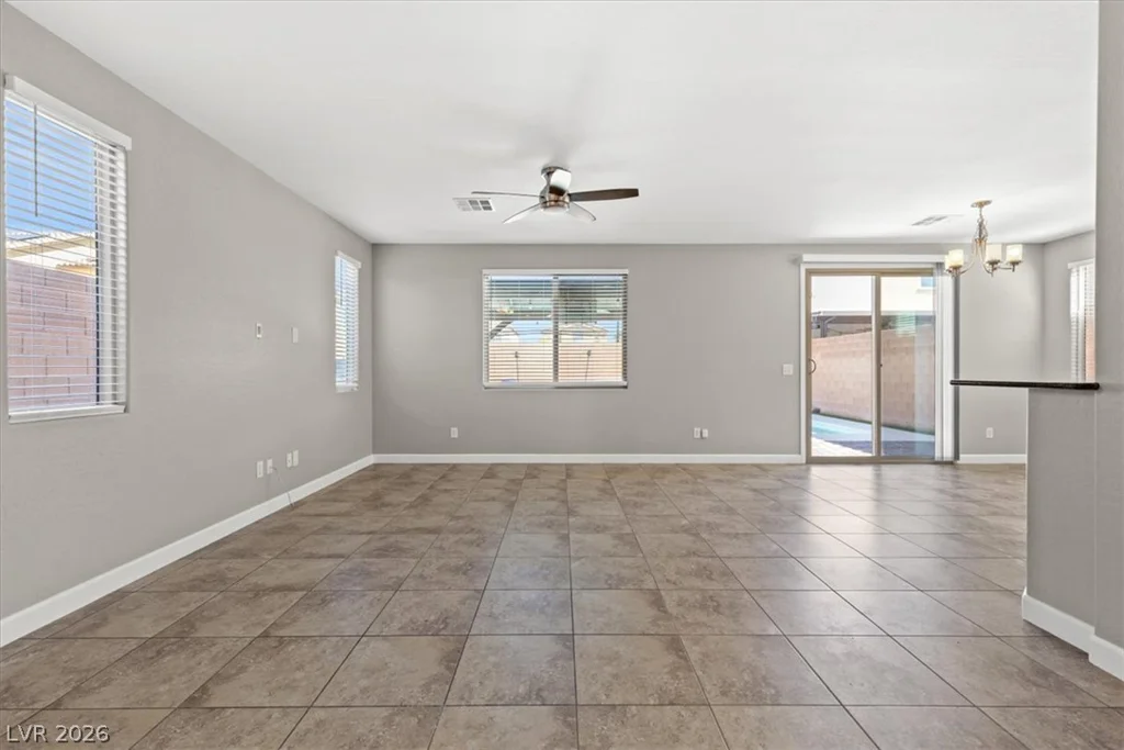 6472 Hamel, Las Vegas, NV 89122
