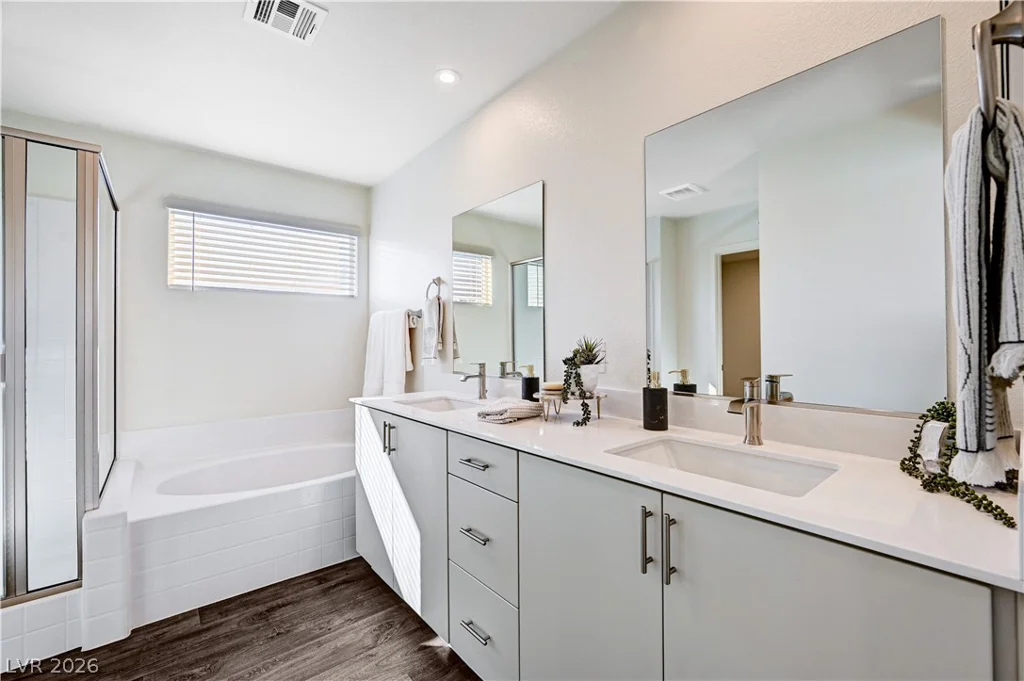 2492 Tom Collins, Las Vegas, NV 89121