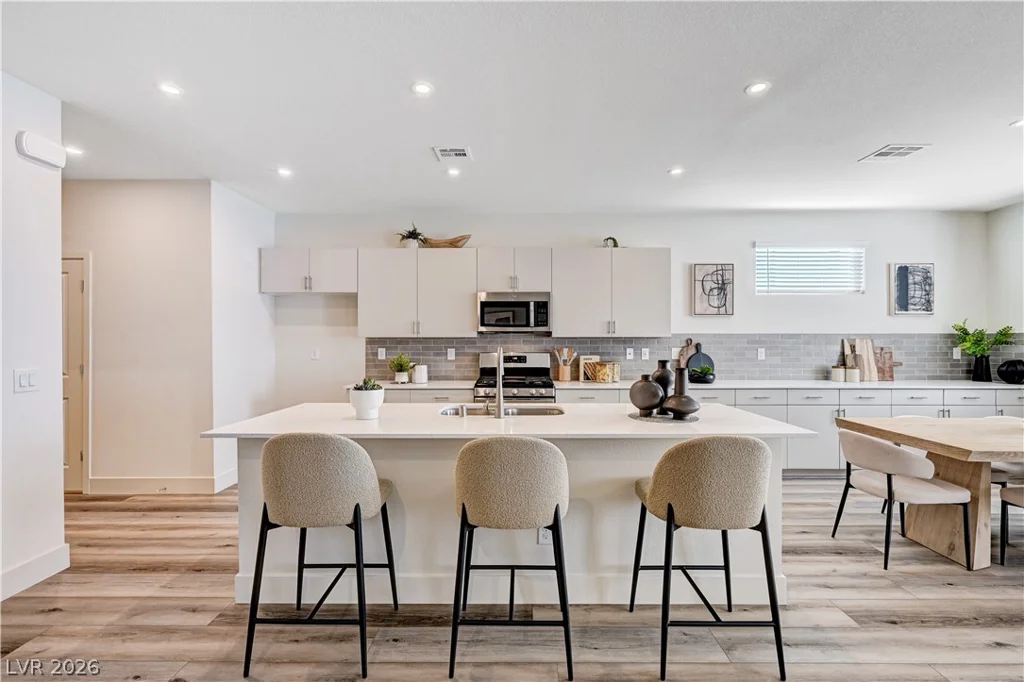 2492 Tom Collins, Las Vegas, NV 89121
