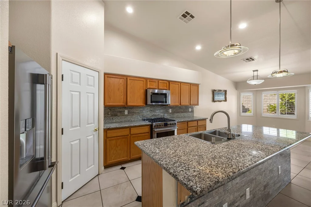 6109 Ocho Rios, Las Vegas, NV 89130