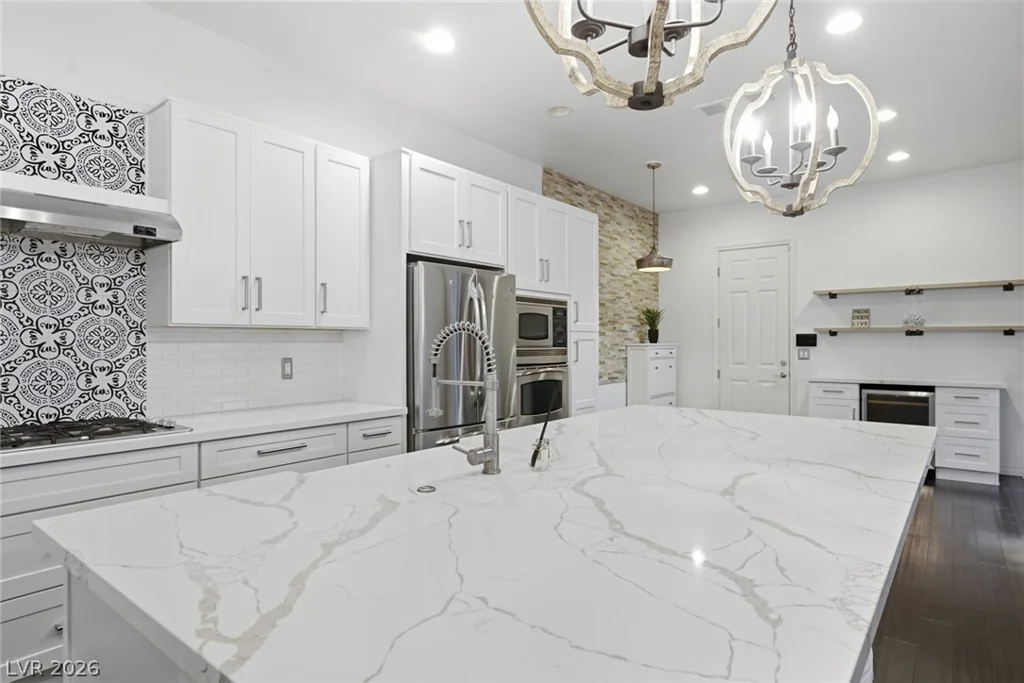 2450 Granada Bluff, Las Vegas, NV 89135