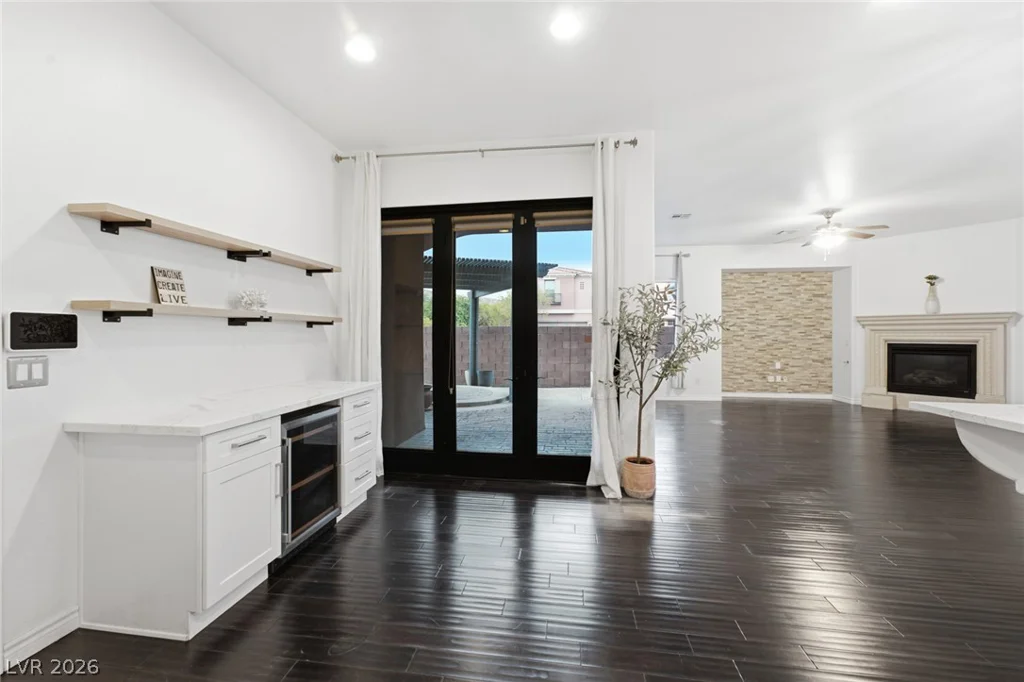 2450 Granada Bluff, Las Vegas, NV 89135