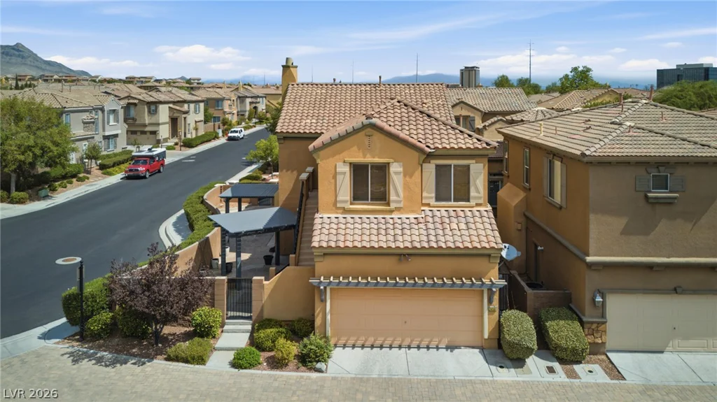 2450 Granada Bluff, Las Vegas, NV 89135