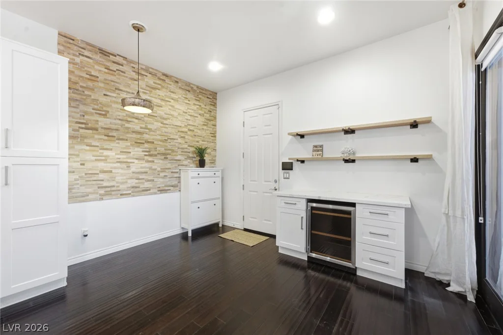 2450 Granada Bluff, Las Vegas, NV 89135