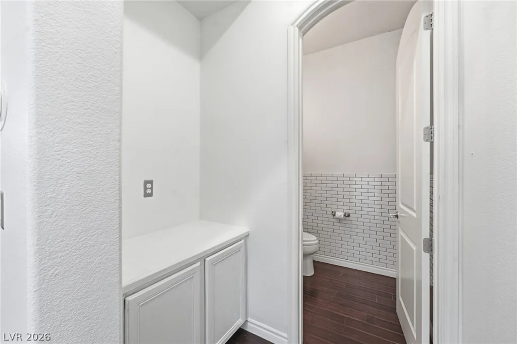 2450 Granada Bluff, Las Vegas, NV 89135