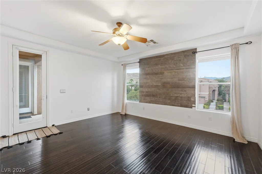 2450 Granada Bluff, Las Vegas, NV 89135