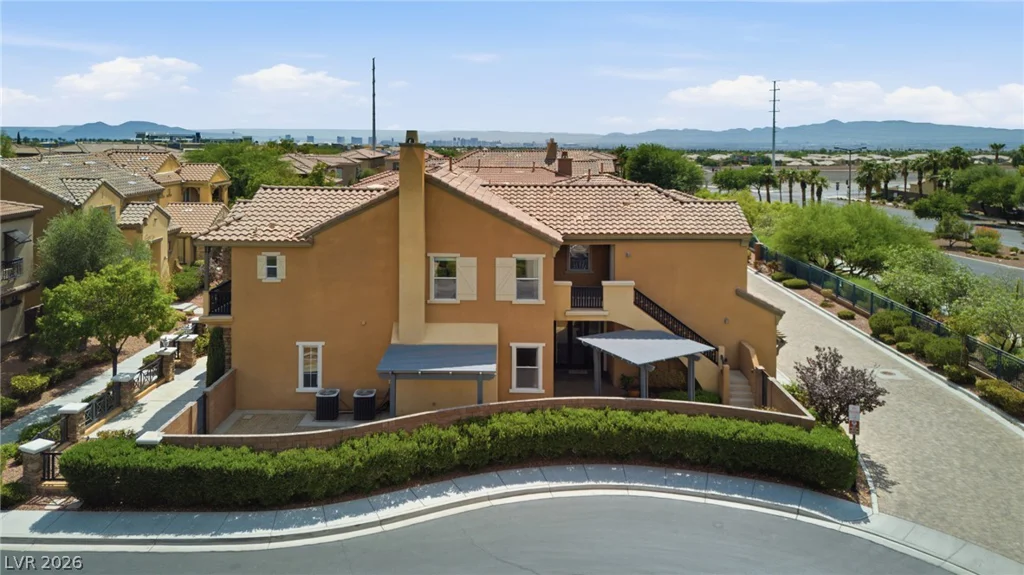 2450 Granada Bluff, Las Vegas, NV 89135