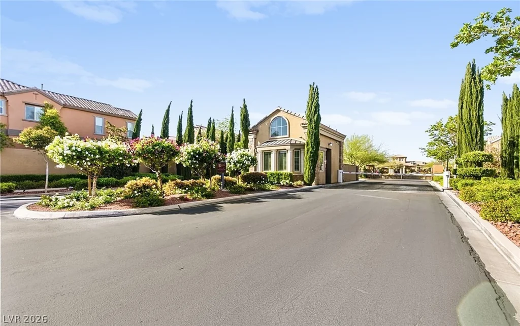 2450 Granada Bluff, Las Vegas, NV 89135
