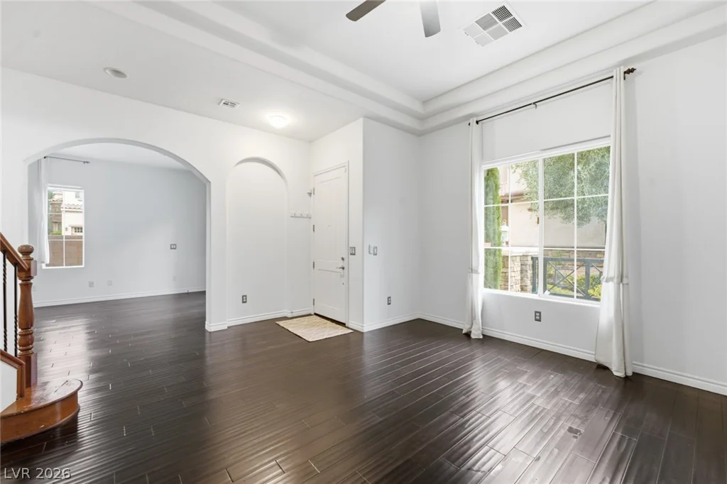2450 Granada Bluff, Las Vegas, NV 89135