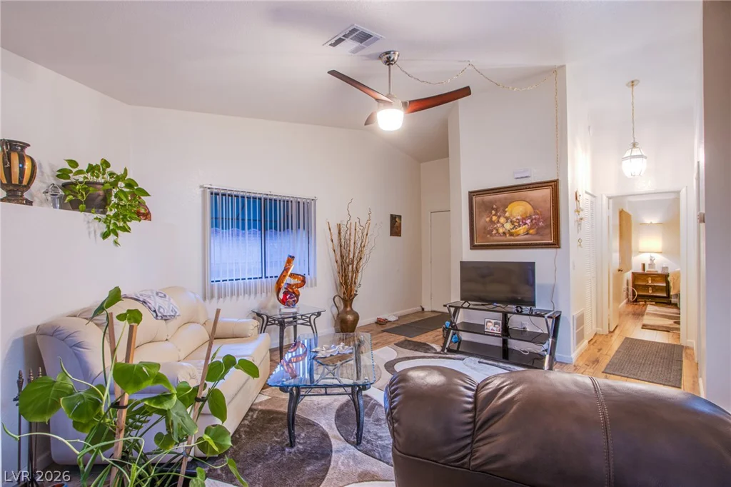 2225 Pine Breeze, Las Vegas, NV 89119